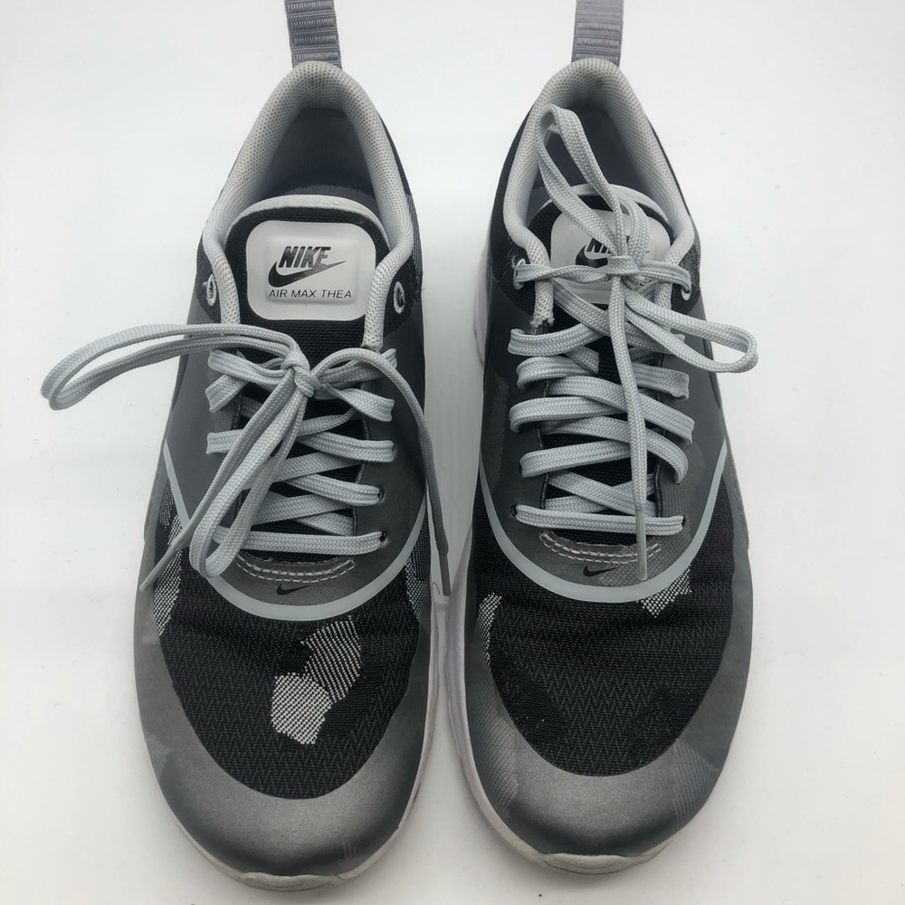 Nike grey shoe size 6